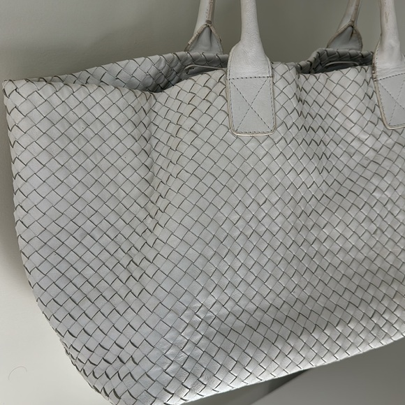 Bottega Veneta White Cabat Tote - Picture 12 of 13